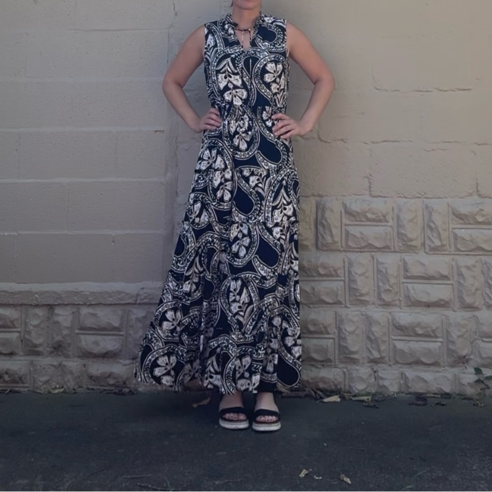 MSK Black and White Paisley Maxi Dress